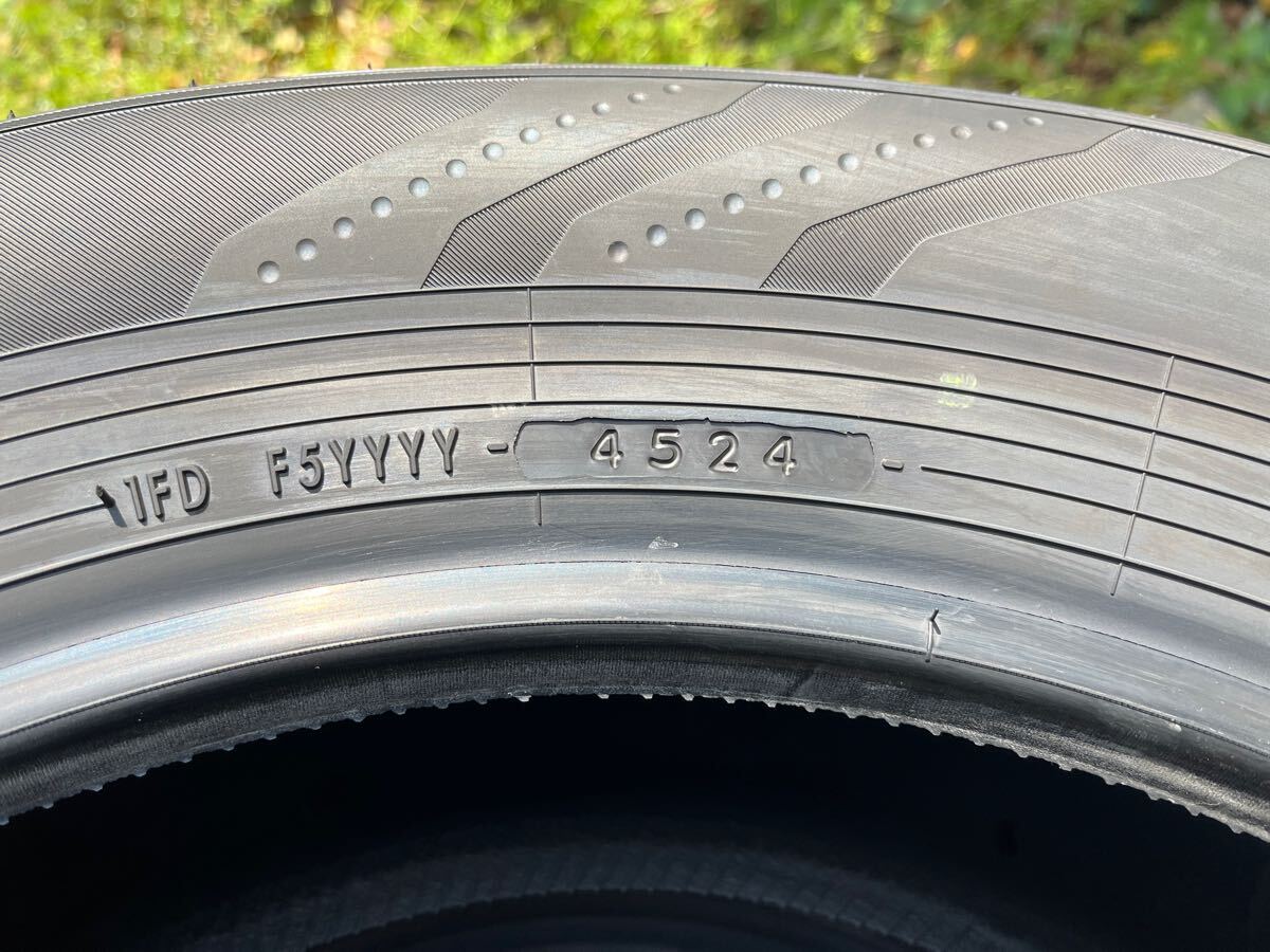 新車外し ヨコハマ アドバン ADVAN V03 225/65R17 タイヤ4本 新車外し ヨコハマ アドバン ADVAN V03 225/65R17 タイヤ4本