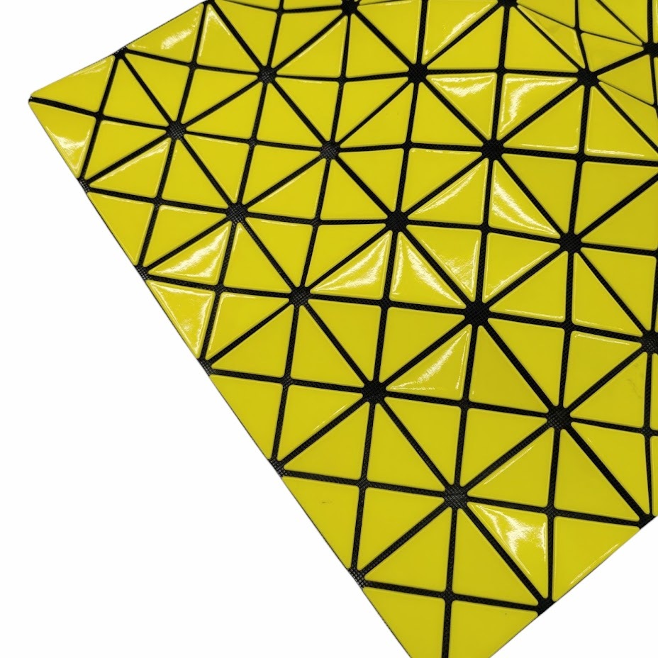 BAO BAO ISSEY MIYAKE イッセイ ミヤケ バオバオ ルーセント トートバッグ イエロー系 ポリ塩化ビニール BB53-AG413