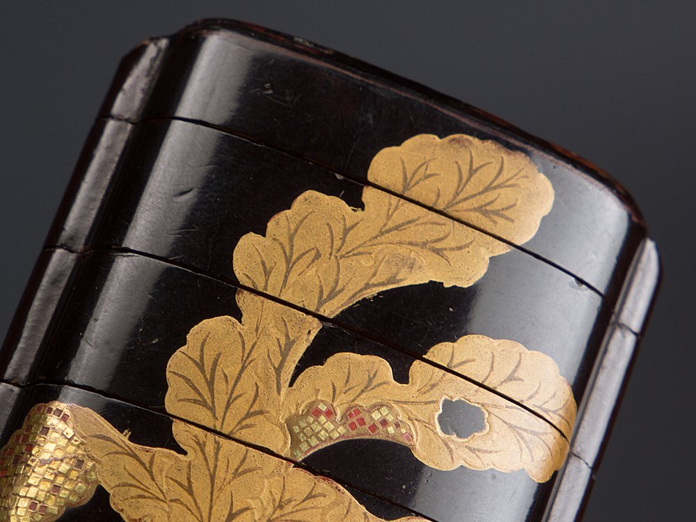 五】梶川作 蕪大根蒔絵印籠 芝山作 饅頭根付 箱付(印籠)|売買 五】梶川作 蕪大根蒔絵印籠 芝山作 饅頭根付 箱付(印籠)|売買