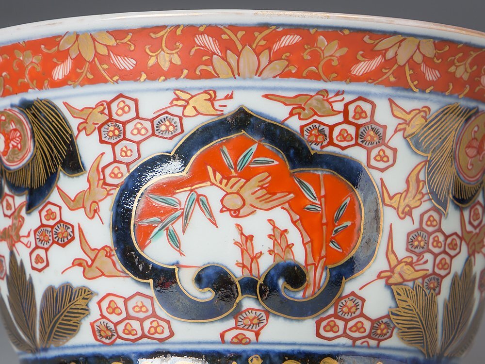 五】古伊万里染錦色絵金襴手花鳥魚文鉢 江戸後期 箱付(金襴手 五】古伊万里染錦色絵金襴手花鳥魚文鉢 江戸後期 箱付(金襴手