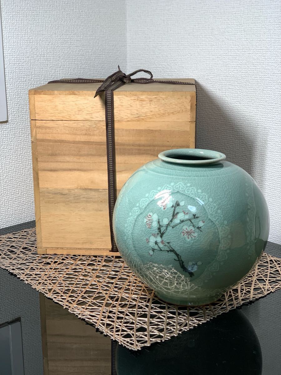 同梱相談可 青磁 壺 又賢 在銘 花瓶 花器 花入 木箱付 同梱相談可 青磁 壺 又賢 在銘 花瓶 花器 花入 木箱付