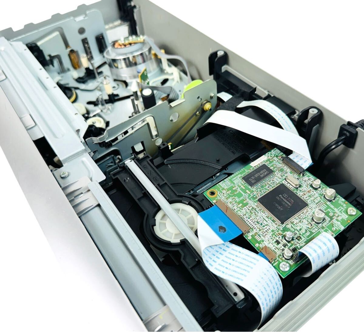 整備品 HITACHI 日立 プログレッシブ再生対応 VHS ビデオ一体型 整備品 HITACHI 日立 プログレッシブ再生対応 VHS ビデオ一体型