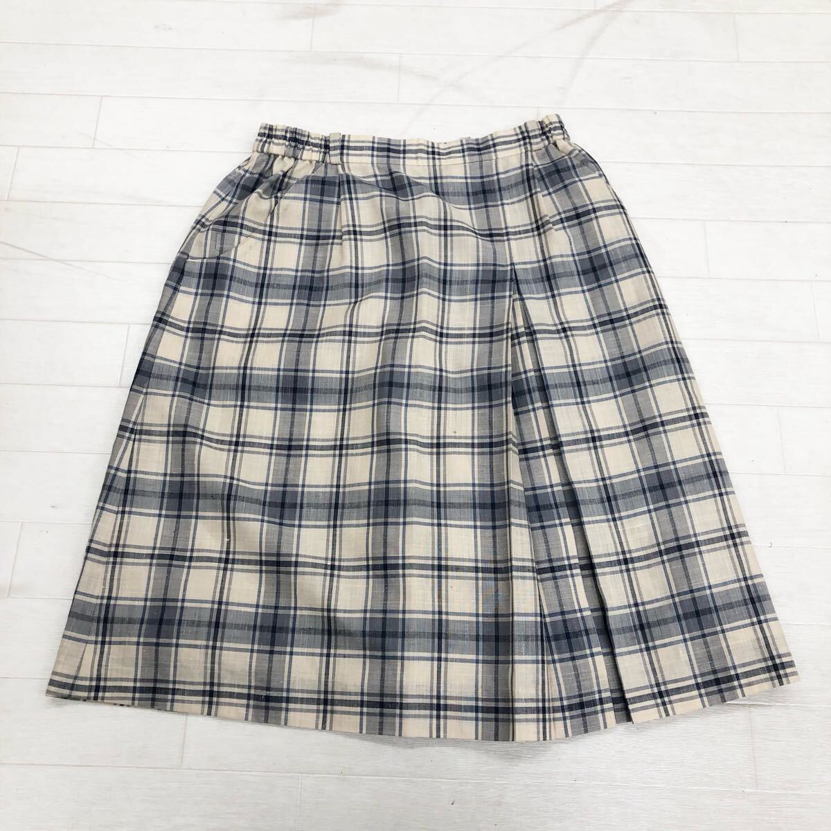 1734〓 DAKS ダックス フレアスカート レディース サイズ63-66 ベージュ ブルー チェック柄 ボトムス ミドルスカート 膝丈 カジュアル