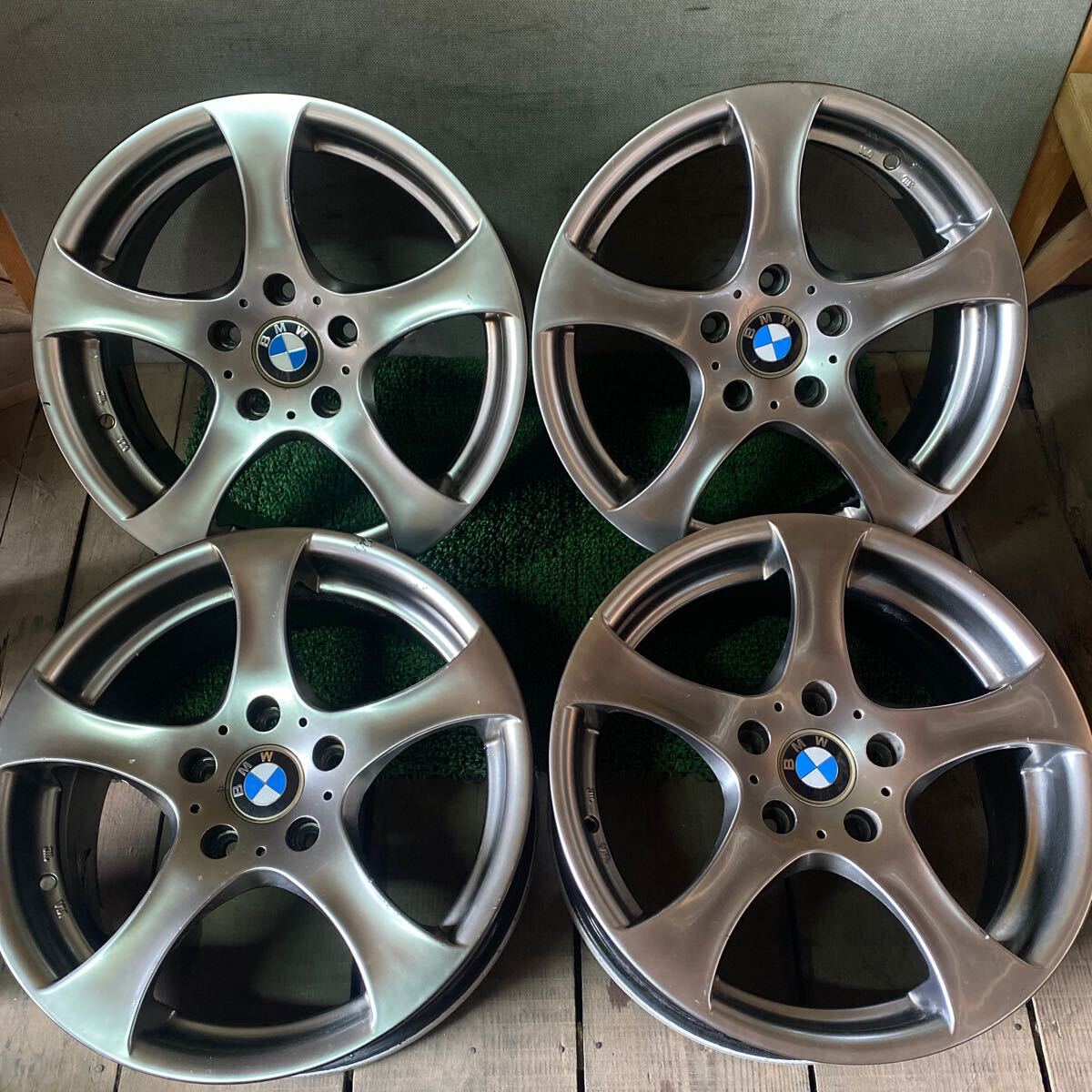 BMWホイール 17インチ 17×7.5J OFF;+40 PCD:120-5H ハブ径;約72mm 沖縄離島発送不可_画像1