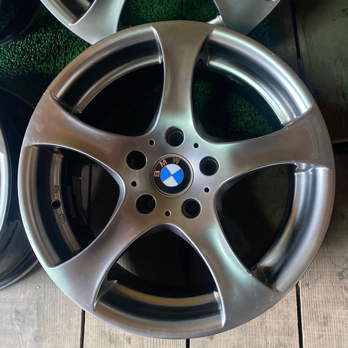 BMWホイール 17インチ 17×7.5J OFF;+40 PCD:120-5H ハブ径;約72mm 沖縄離島発送不可_画像3