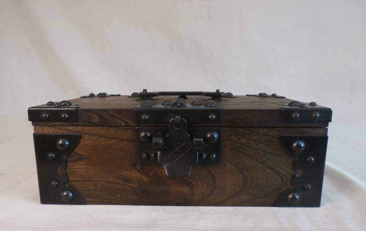 時代箪笥／知工箪笥（船箪笥）【CHIKUDANSU - sea chest