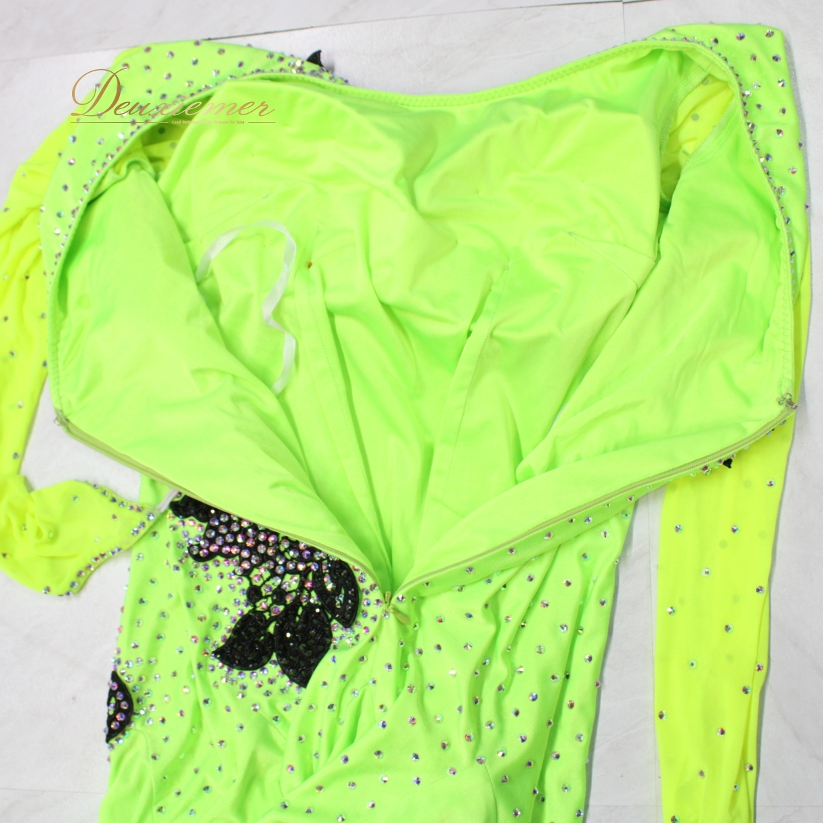 美品 社交ダンス衣装】グリーン ラテン ドレス ワンピース 黄緑 美品 社交ダンス衣装】グリーン ラテン ドレス ワンピース 黄緑