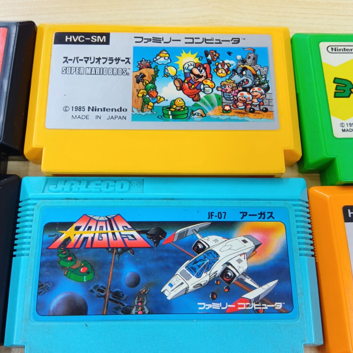si☆1円〜保管品 任天堂 ニンテンドー ファミリーコンピュータ si☆1円〜保管品 任天堂 ニンテンドー ファミリーコンピュータ