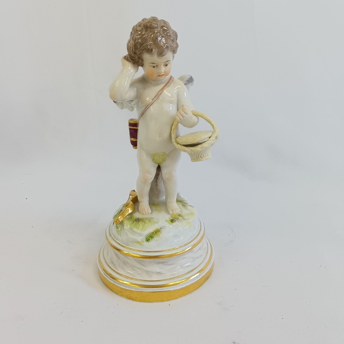 si☆1円〜美品 MEISSEN マイセン がっかりした天使と籠 フィギュ si☆1円〜美品 MEISSEN マイセン がっかりした天使と籠 フィギュ