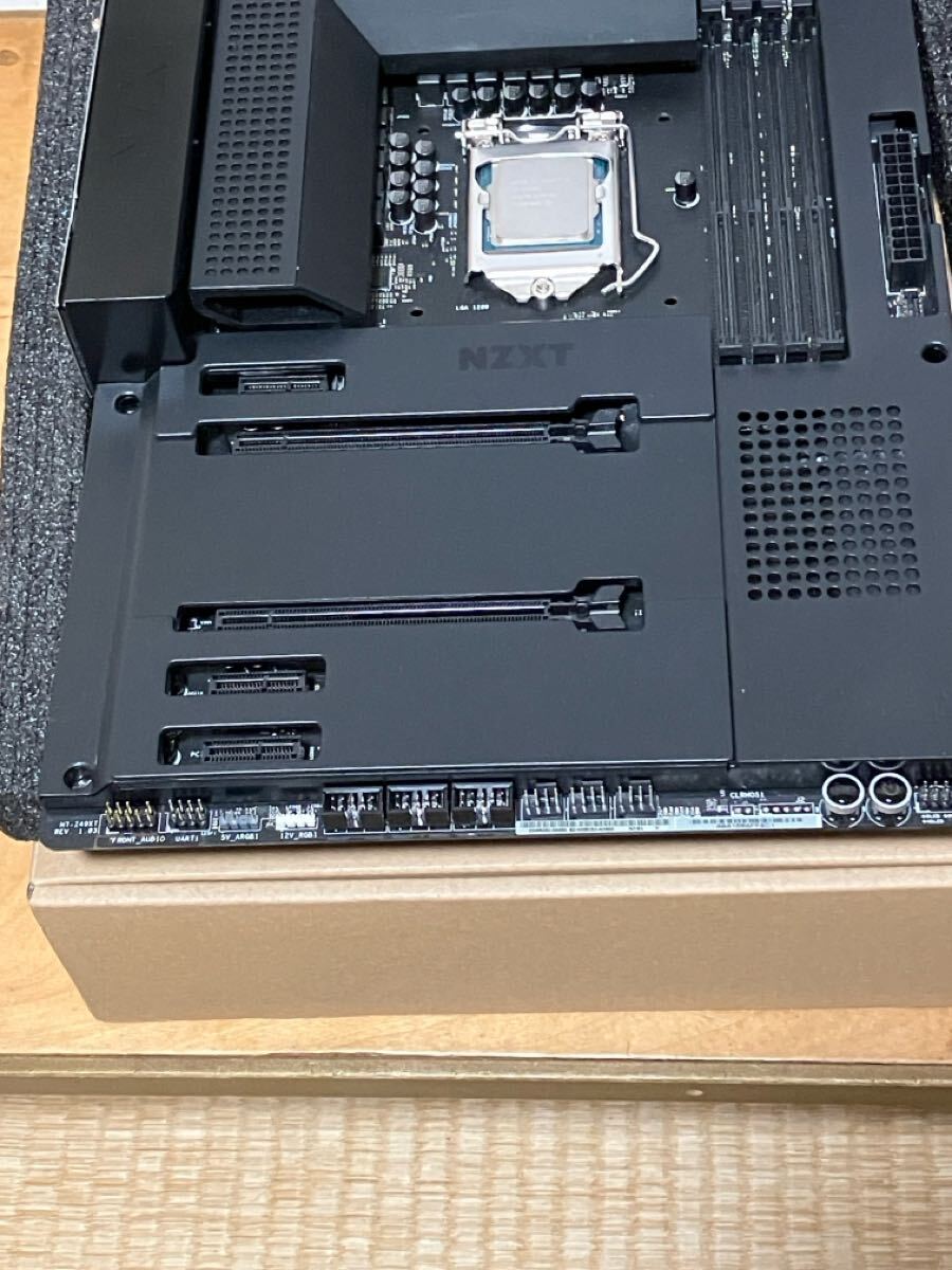 マザーボード NZXT N7 Z490 BLACK マットブラック N7-Z49XT-B1 マザーボード NZXT N7 Z490 BLACK マットブラック N7-Z49XT-B1