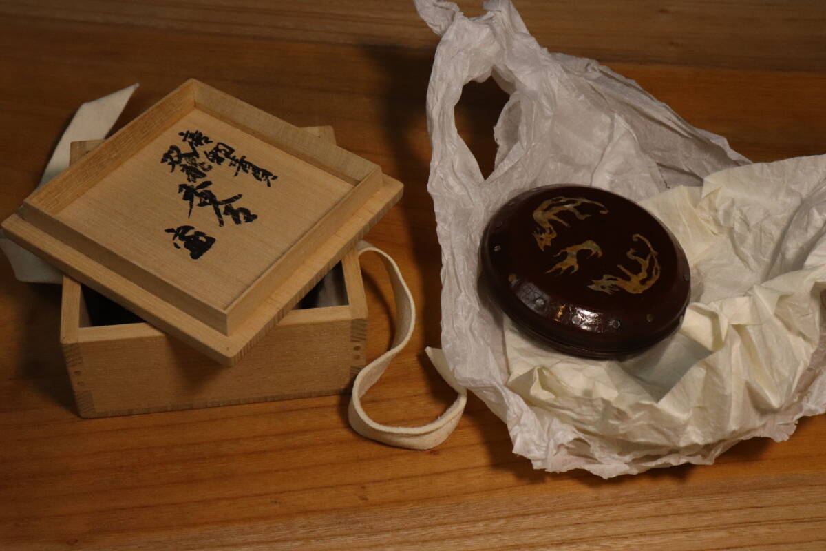 唐物青貝双龍螺鈿香合 茶道具 漆器 断文 堆朱 鉄瓶 壷 茶杓 茶碗 唐物青貝双龍螺鈿香合 茶道具 漆器 断文 堆朱 鉄瓶 壷 茶杓 茶碗