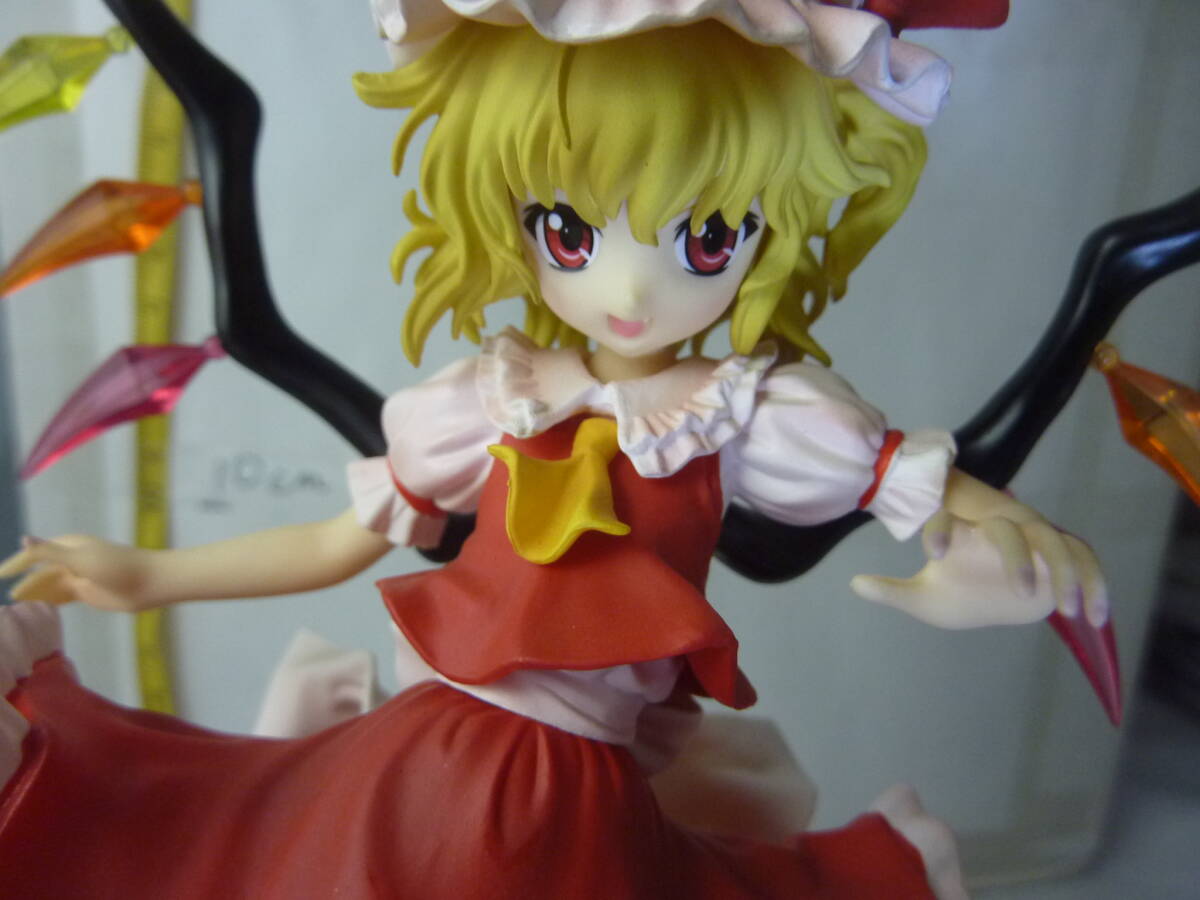 フランドール?スカーレット　グリフォンエンタープライズ　東方Project　です。