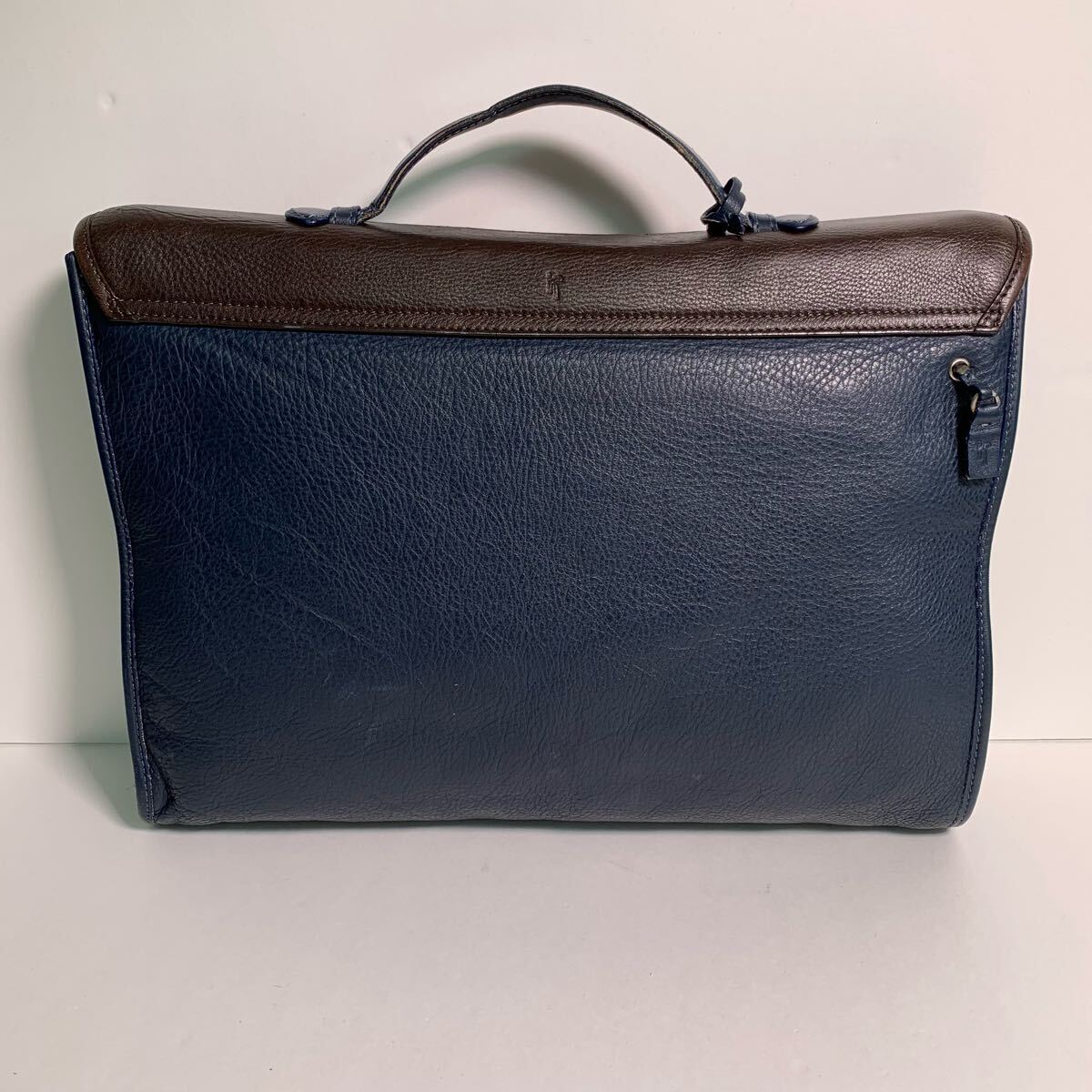 イタリア製 シボ革 2way ビジネスバッグ バイカラー markiaro 鍵 イタリア製 シボ革 2way ビジネスバッグ バイカラー markiaro 鍵