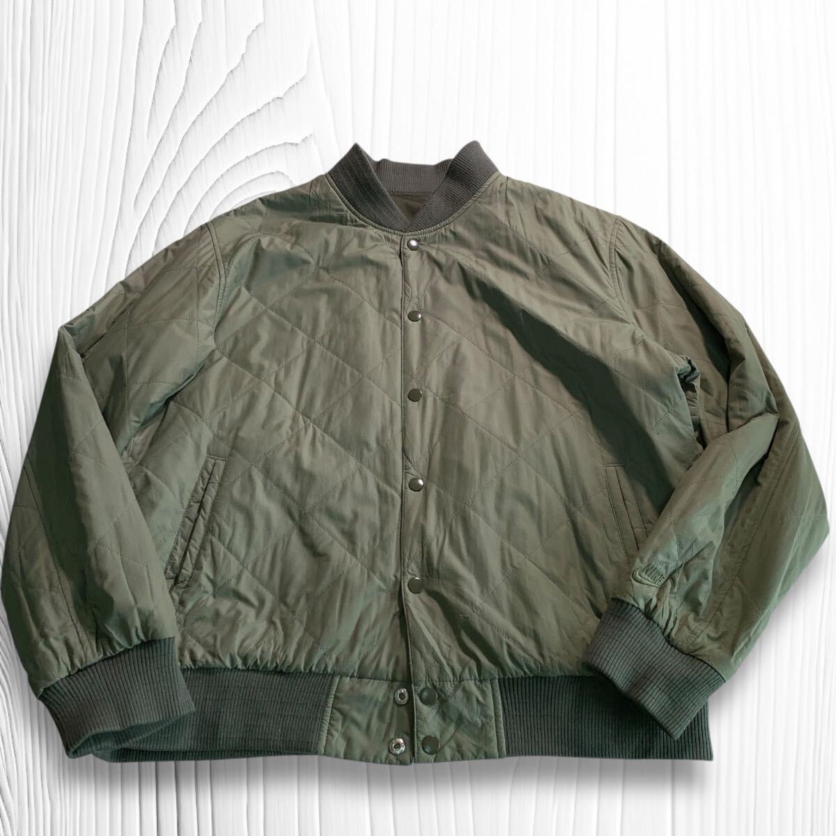 XLサイズ NIKE リバーシブル MA-1 フライトジャケット オリーブ XLサイズ NIKE リバーシブル MA-1 フライトジャケット オリーブ