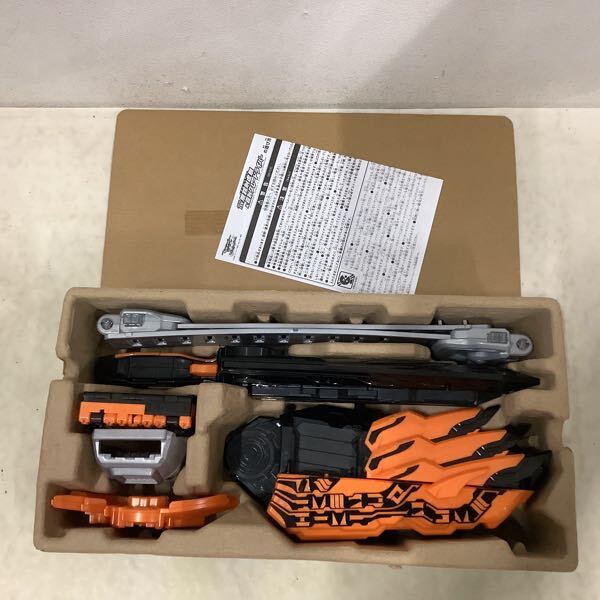 1円〜 バンダイ 仮面ライダーリバイス 変身ベルト DXデモンズ 1円〜 バンダイ 仮面ライダーリバイス 変身ベルト DXデモンズ