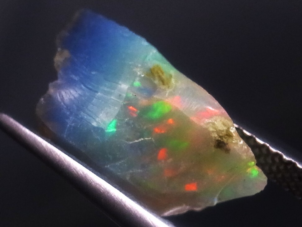 2.07ct b 新品・天然オパール母岩付き原石 エチオピア産 2.07ct b 新品・天然オパール母岩付き原石 エチオピア産