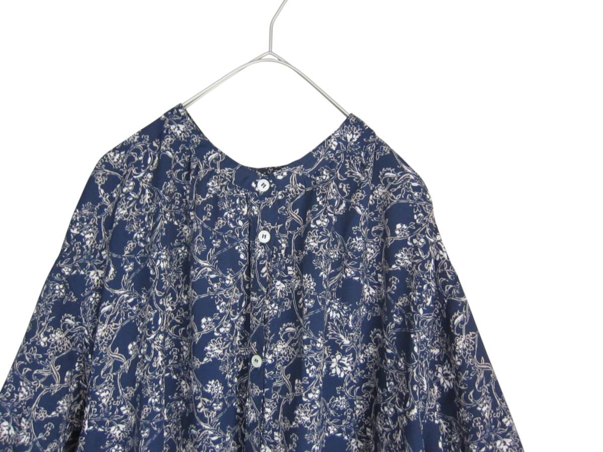 送料無料 〇53 美品 【4L】 ~5L着用可 ネイビー 花柄 シフォン 送料無料 〇53 美品 【4L】 ~5L着用可 ネイビー 花柄 シフォン