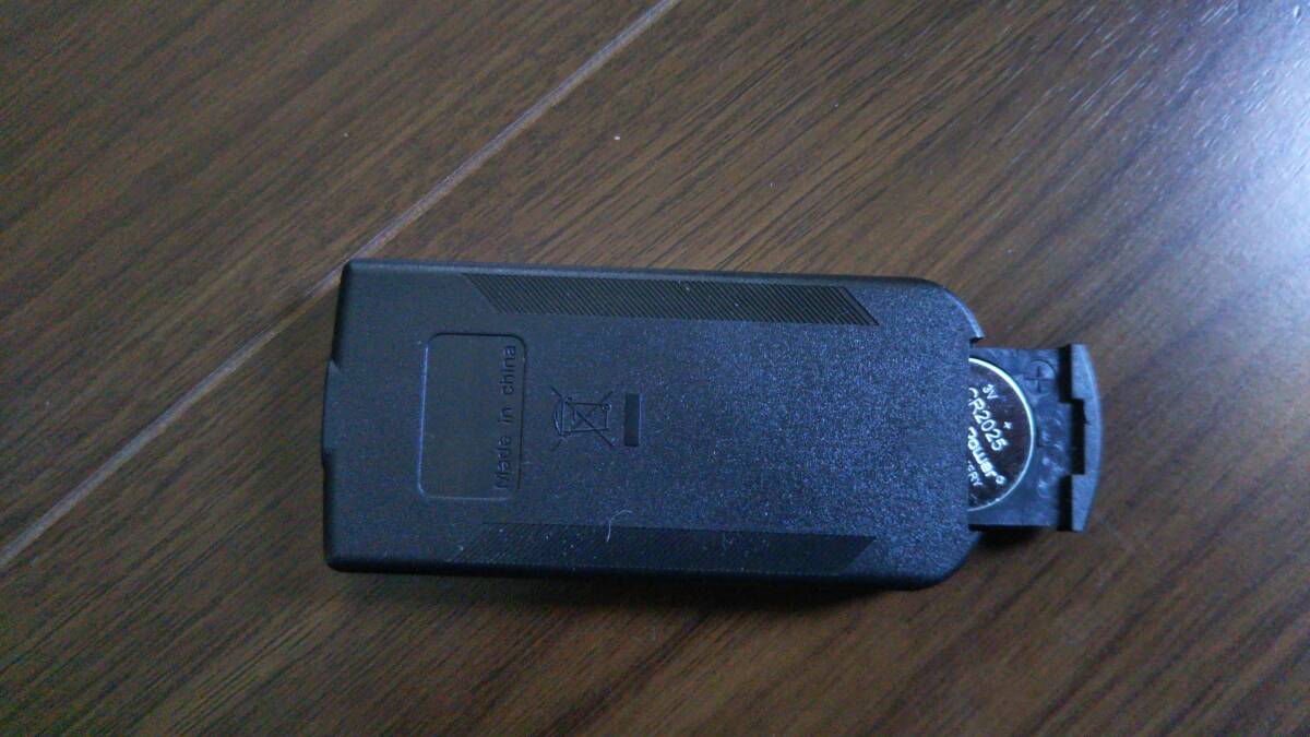 電池は新品に交換しておきました。