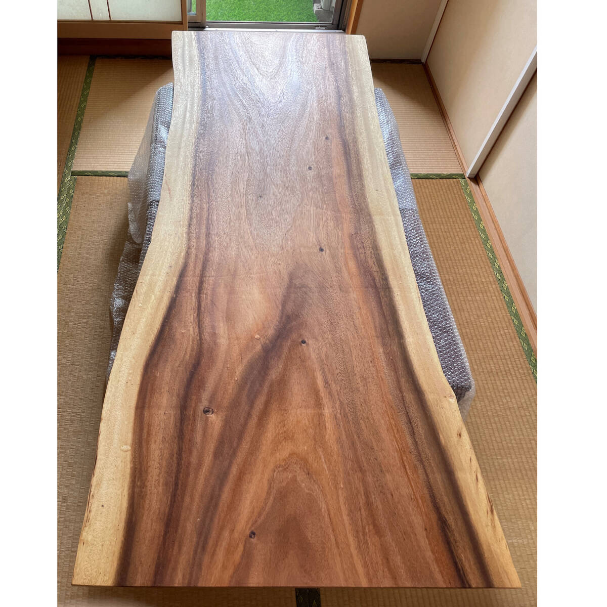 モンキーポッド 一枚板 1900×64~81×26mm 未使用 オイル仕上げ モンキーポッド 一枚板 1900×64~81×26mm 未使用 オイル仕上げ