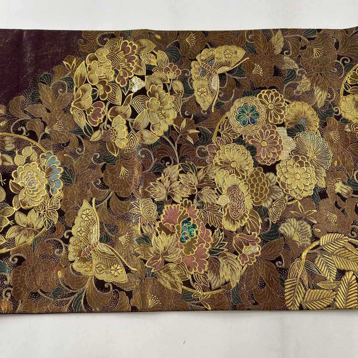 袋帯 名品 花丸文 蝶 螺鈿 金彩 赤紫 お太鼓柄 正絹 【中古 袋帯 名品 花丸文 蝶 螺鈿 金彩 赤紫 お太鼓柄 正絹 【中古