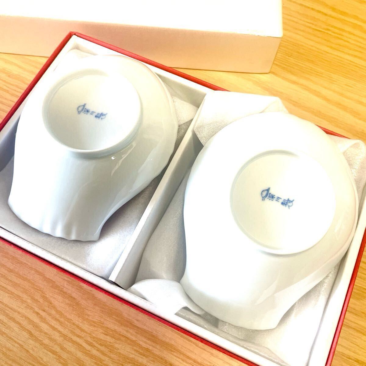 入荷通知 アプリ おすすめ 特別意匠 皿 深川製磁 金彩 組皿(深川製磁)｜売買 染錦紅白魚型 食器