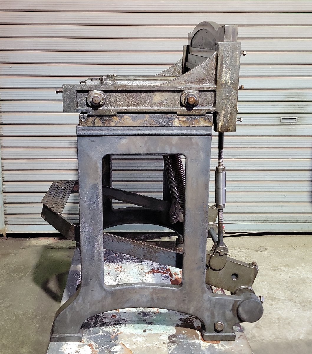 ☆足踏みシャーリング☆板金切断機☆切断幅62cm☆鈑金機械 建築 ☆足踏みシャーリング☆板金切断機☆切断幅62cm☆鈑金機械 建築