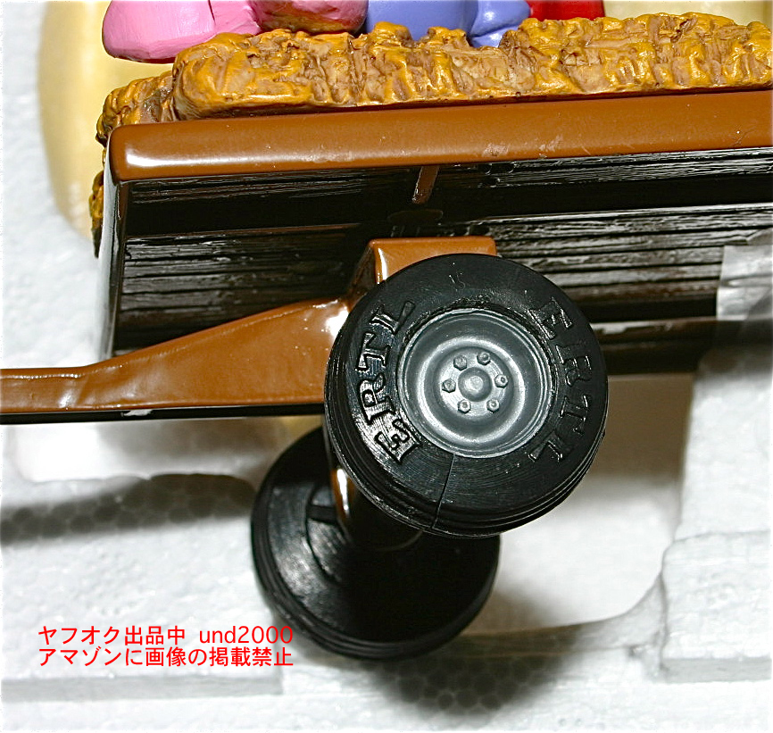 ワゴン左前輪ひび有