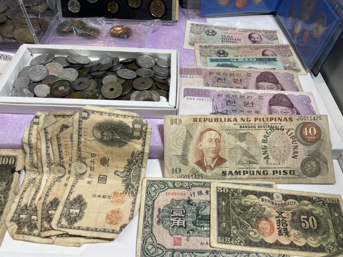 古銭 旧紙幣 日本 アメリカ 中国 など まとめ出品 貨幣セット 古銭 旧紙幣 日本 アメリカ 中国 など まとめ出品 貨幣セット