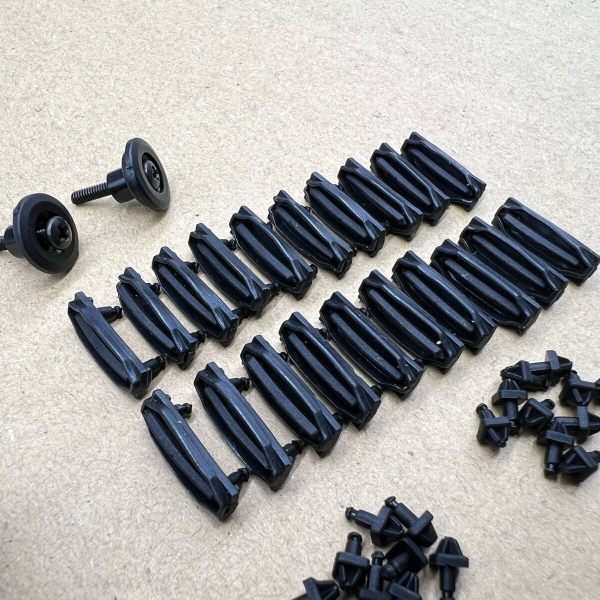 京商 ミニッツ4×4 オプション ベルトクローラー キャタッピ 組立 京商 ミニッツ4×4 オプション ベルトクローラー キャタッピ 組立