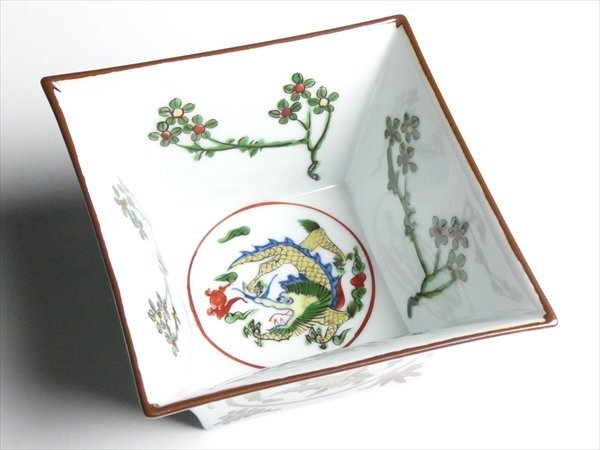 N569 館林源右衛門 作 萬暦風 龍絵 菱型 向付 角鉢 五客 共箱(染 N569 館林源右衛門 作 萬暦風 龍絵 菱型 向付 角鉢 五客 共箱(染