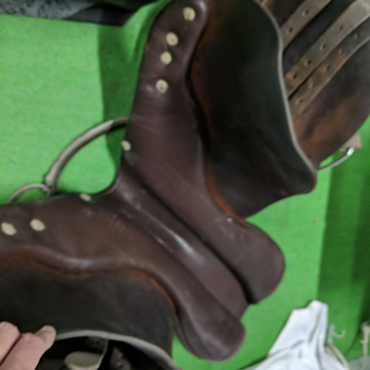 sksz404 ○ 鞍 乗馬 乗馬鞍 腹帯 鐙 革 乗馬用品 馬具 総合鞍 sksz404 ○ 鞍 乗馬 乗馬鞍 腹帯 鐙 革 乗馬用品 馬具 総合鞍