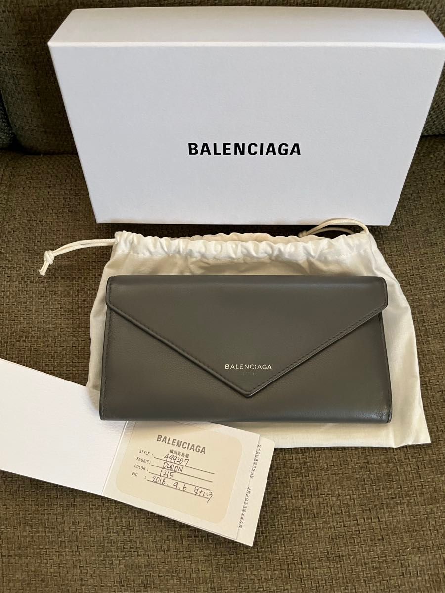 BALENCIAGA (バレンシアガ)長財布|Yahoo!フリマ(旧PayPayフリマ) BALENCIAGA (バレンシアガ)長財布|Yahoo!フリマ(旧PayPayフリマ)
