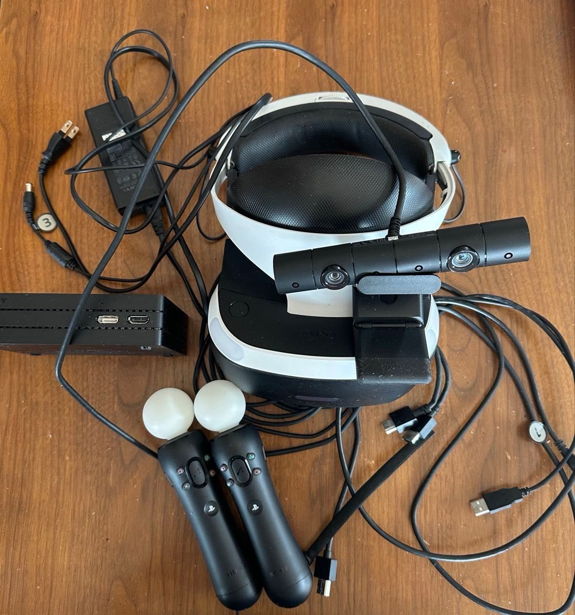 PSVR モーションコントローラー2台 PS5カメラアダプター付 すぐ PSVR モーションコントローラー2台 PS5カメラアダプター付 すぐ
