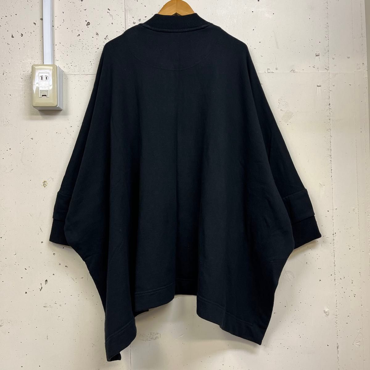 Vivienne Westwood ヴィヴィアンウエストウッド 変形 スウェット Vivienne Westwood ヴィヴィアンウエストウッド 変形 スウェット