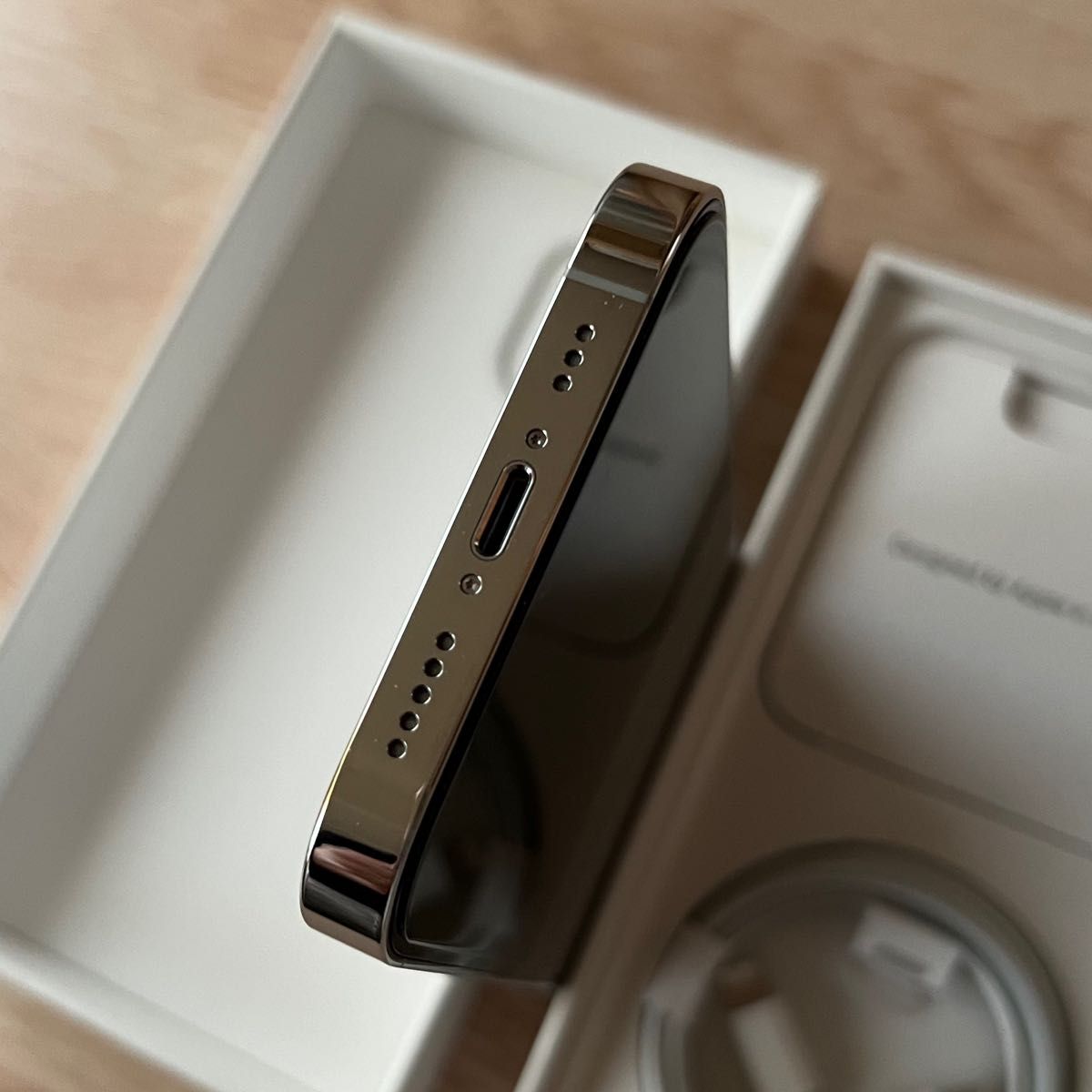 超美品 / iPhone 14 Pro 256GB (BT100%) シルバー SIMフリー 超美品 / iPhone 14 Pro 256GB (BT100%) シルバー SIMフリー