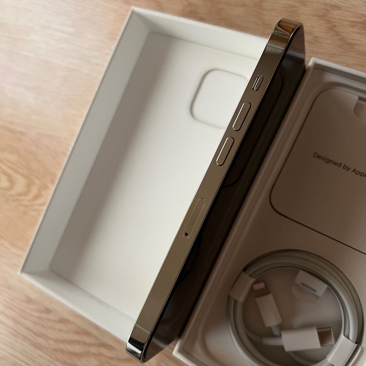 超美品 / iPhone 14 Pro 256GB (BT100%) シルバー SIMフリー 超美品 / iPhone 14 Pro 256GB (BT100%) シルバー SIMフリー