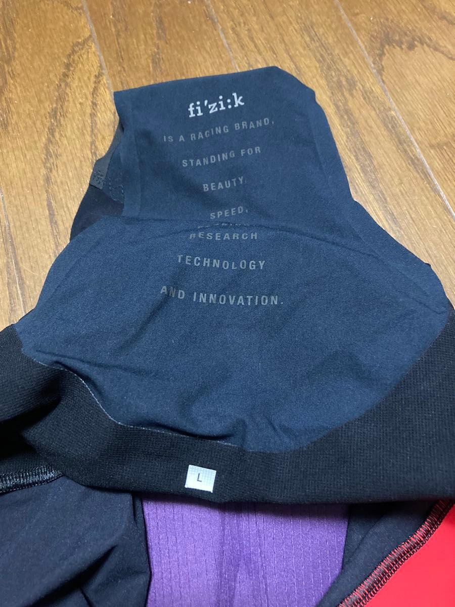 フィジーク Fizik Link R1 Snake ビブショーツ Lサイズ 未使用品 フィジーク Fizik Link R1 Snake ビブショーツ Lサイズ 未使用品