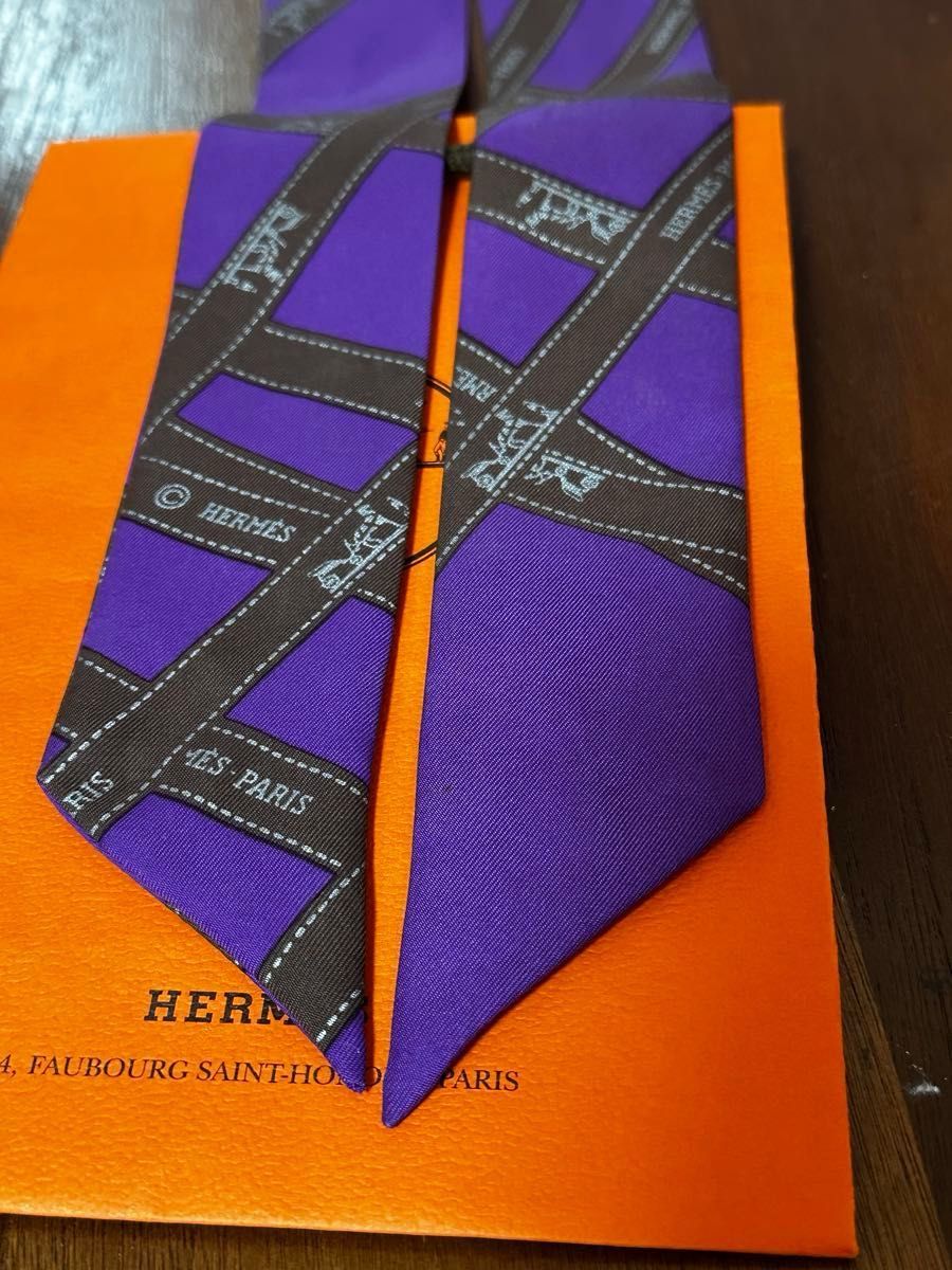 エルメス ボルデュック ツイリー リボン柄 パープル 紫 シルク エルメス ボルデュック ツイリー リボン柄 パープル 紫 シルク