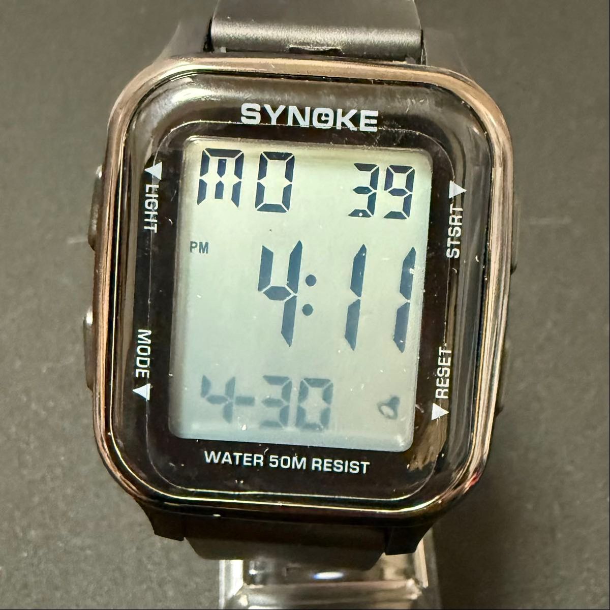 新品 SYNOKEスポーツデジタル 防水 デジタルストップウォッチ 新品 SYNOKEスポーツデジタル 防水 デジタルストップウォッチ
