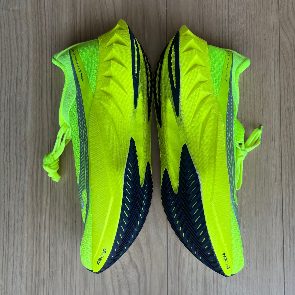 サッカニー エンドルフィンプロ4 26 5cm 中古品|Yahoo!フリマ サッカニー エンドルフィンプロ4 26 5cm 中古品|Yahoo!フリマ