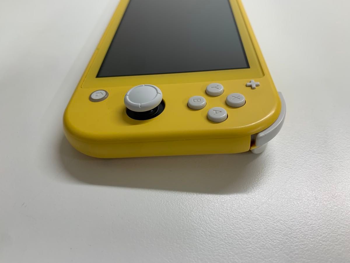 任天堂スイッチライト Nintendo Switch Liteイエロー 中古本体 任天堂スイッチライト Nintendo Switch Liteイエロー 中古本体