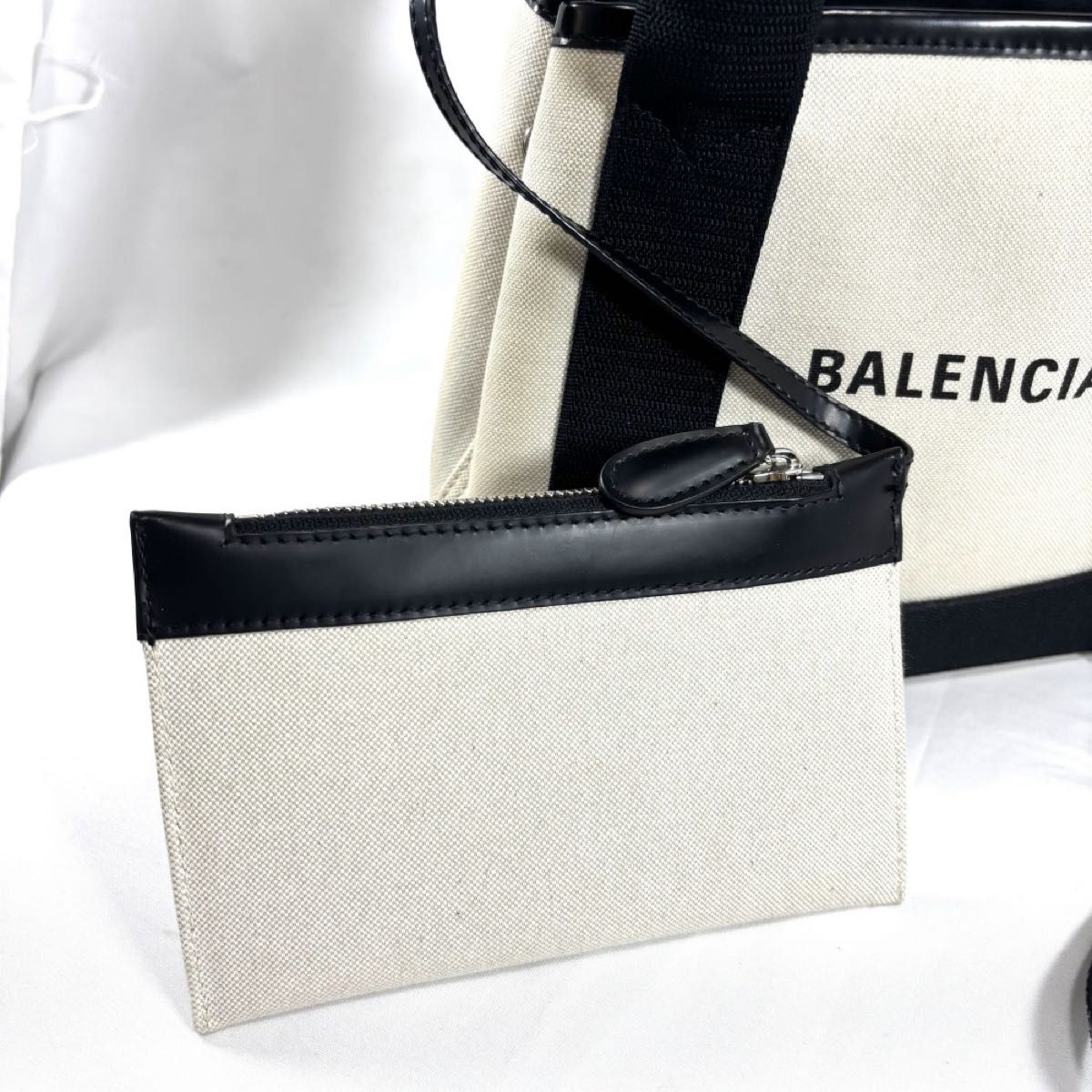 値下げ BALENCIAGA バレンシアガ ミニバッグ 2WAYショルダー 値下げ BALENCIAGA バレンシアガ ミニバッグ 2WAYショルダー