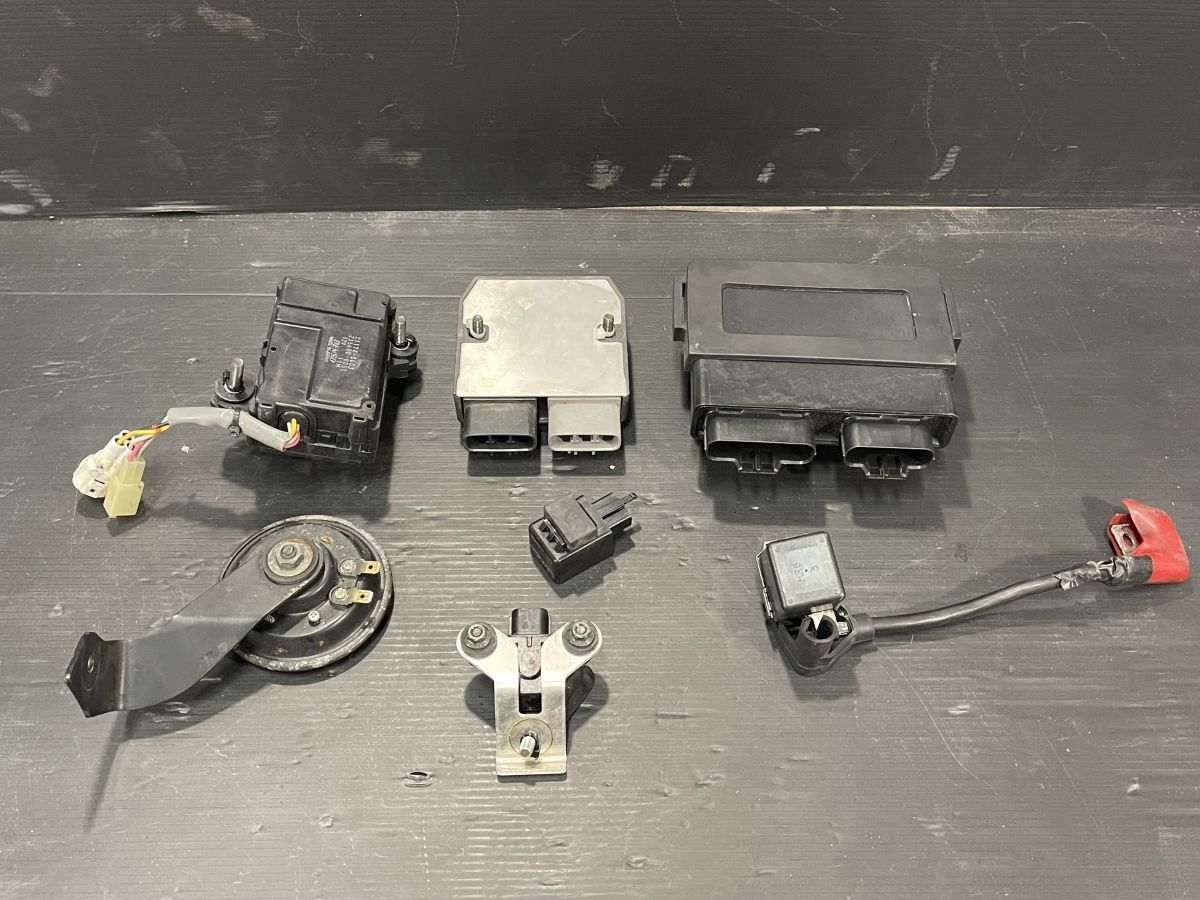 ZX-10R ZX10R 純正 ECU イグナイター レギュレーター 電装系 ZX-10R ZX10R 純正 ECU イグナイター レギュレーター 電装系