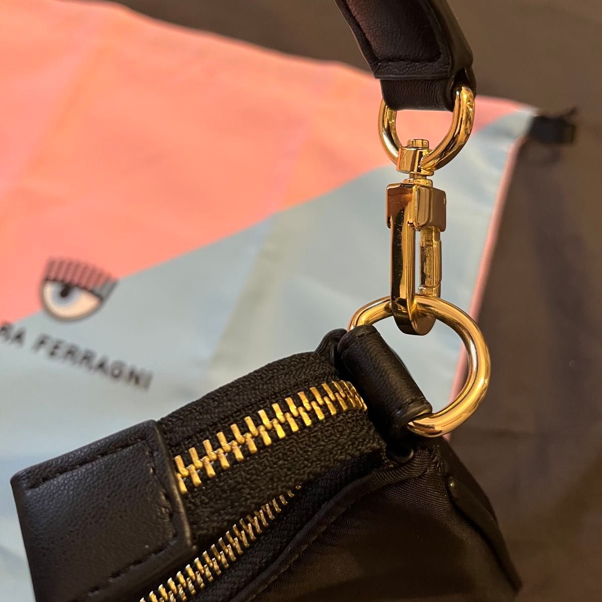 極美品 CHIARA FERRAGNI Vicky ハンドバッグ 肩掛け可能|Yahoo 極美品 CHIARA FERRAGNI Vicky ハンドバッグ 肩掛け可能|Yahoo