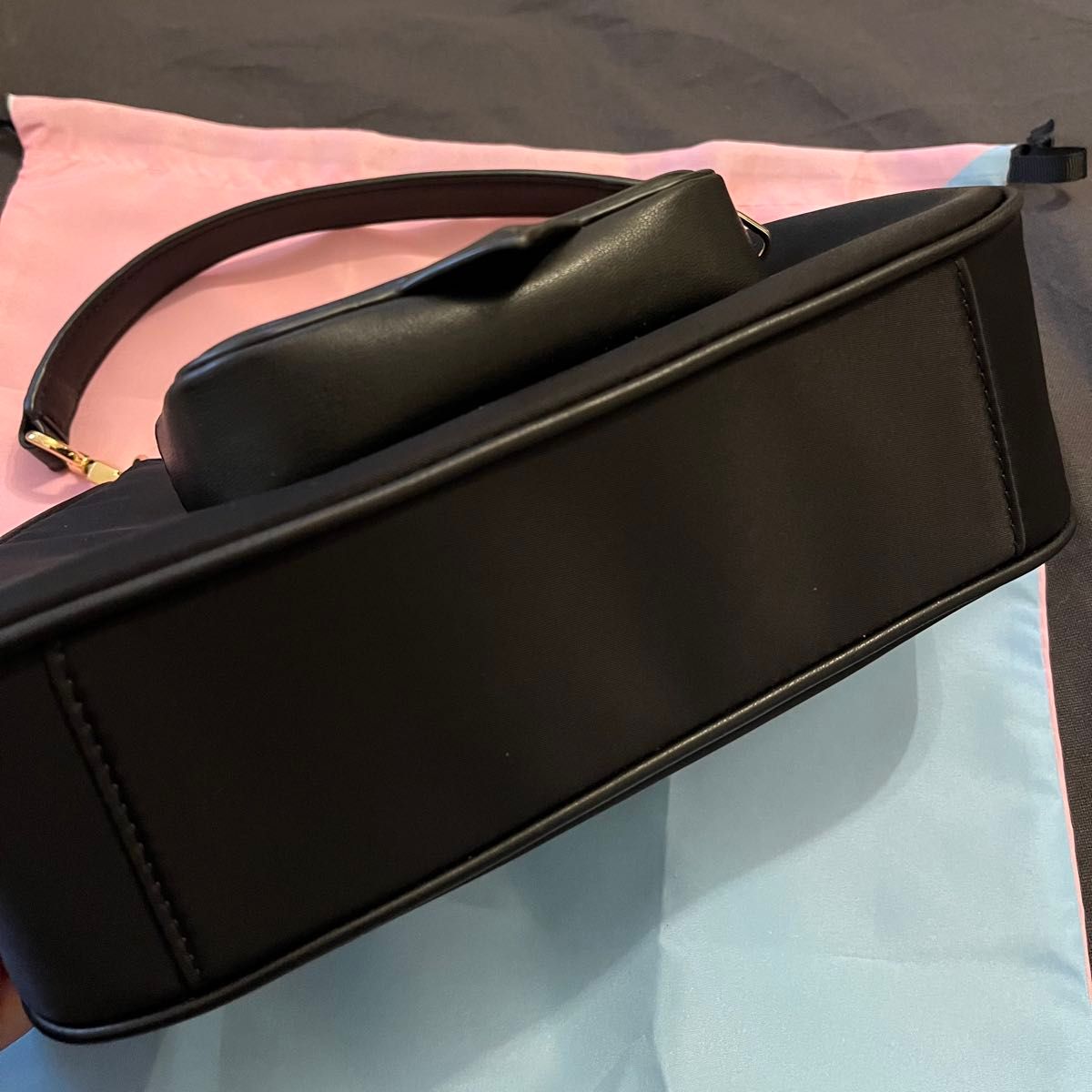 極美品 CHIARA FERRAGNI Vicky ハンドバッグ 肩掛け可能|Yahoo 極美品 CHIARA FERRAGNI Vicky ハンドバッグ 肩掛け可能|Yahoo