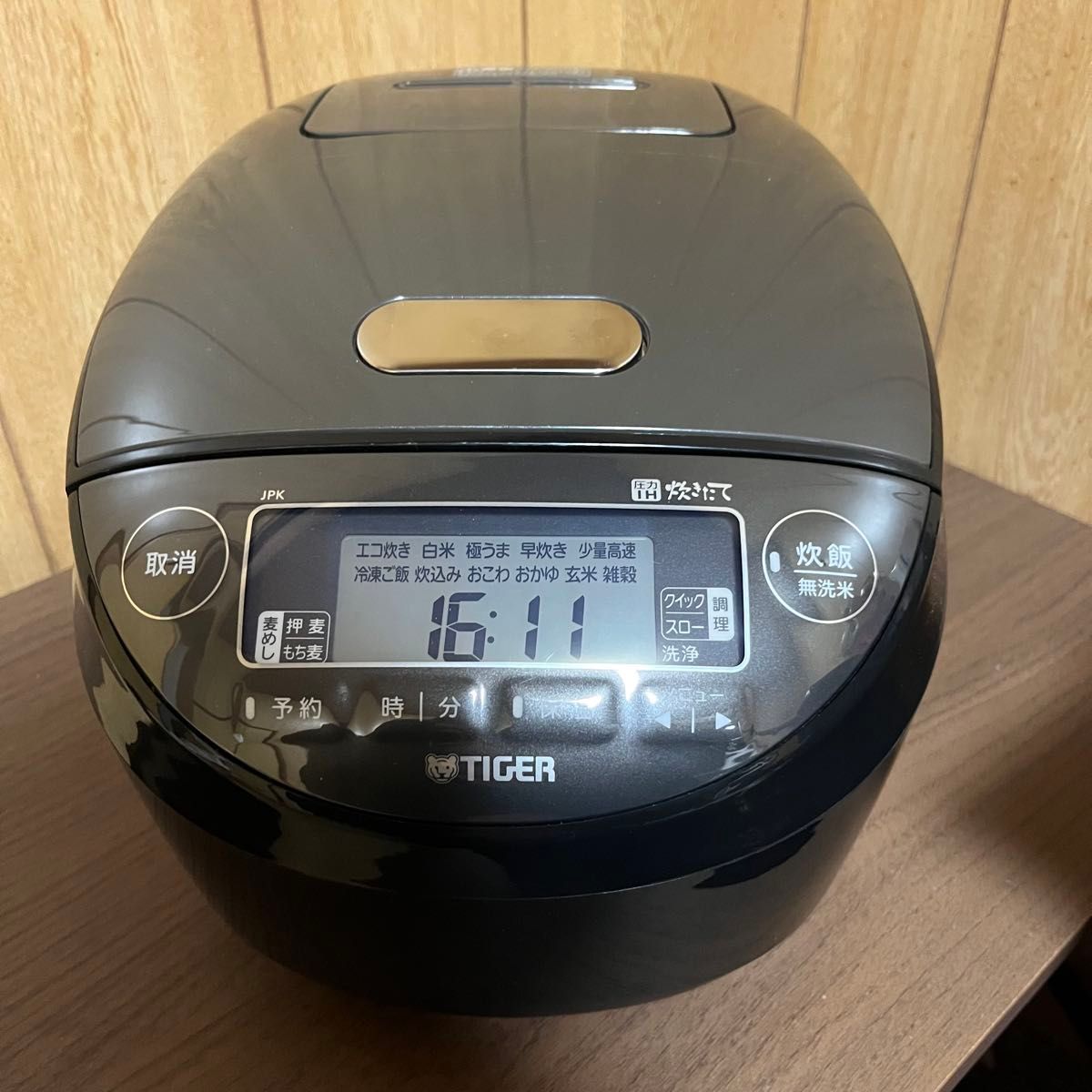 タイガー魔法瓶 TIGER 炊飯器 5 5合 圧力IH式 JPK-H100K 圧力IH タイガー魔法瓶 TIGER 炊飯器 5 5合 圧力IH式 JPK-H100K 圧力IH
