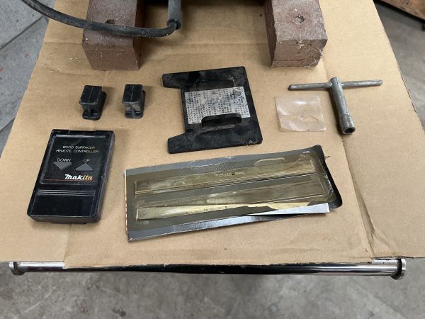 makita マキタ 100V 180mm 超仕上カンナ LP1802C 超仕上げかんな makita マキタ 100V 180mm 超仕上カンナ LP1802C 超仕上げかんな