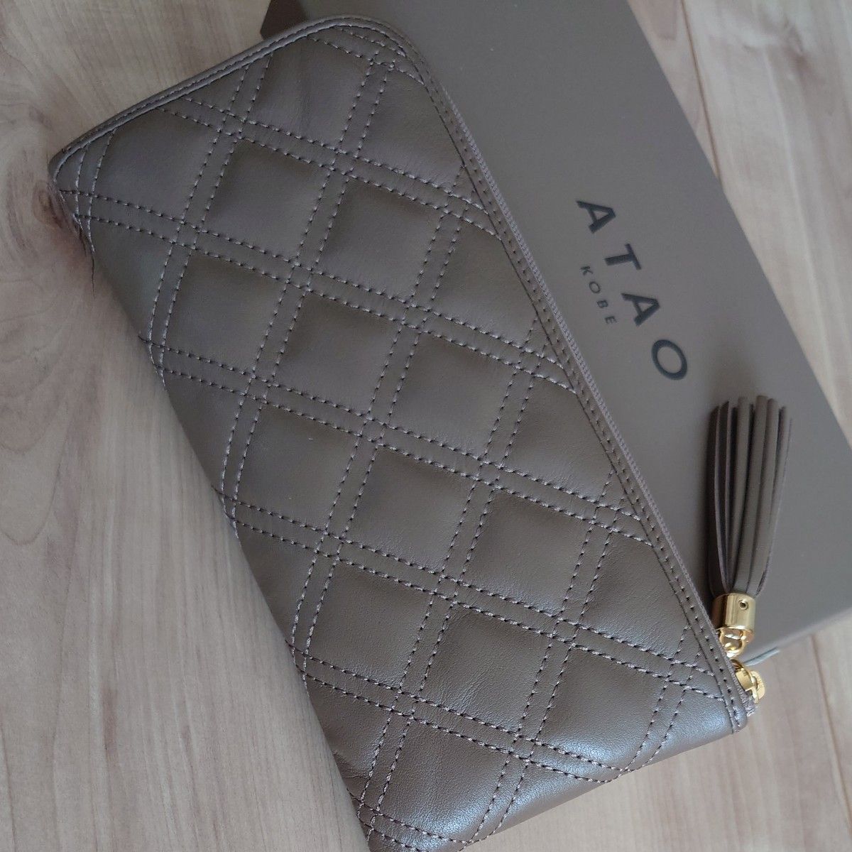 ATAO リモ ラフダイヤモンド ベージュ キルティング 長財布 ATAO リモ ラフダイヤモンド ベージュ キルティング 長財布