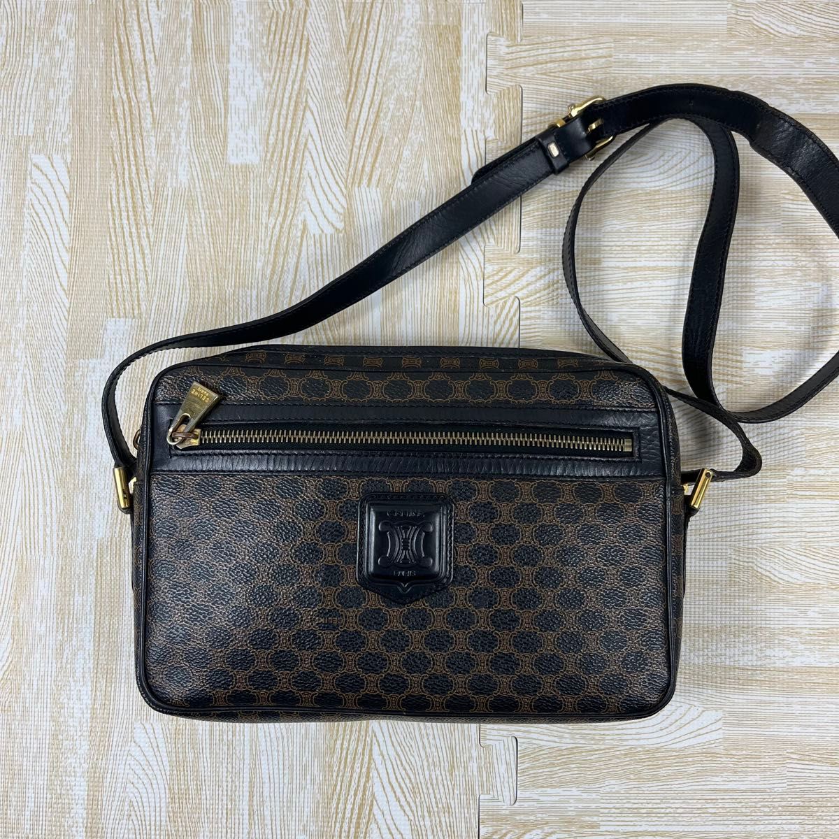 CELINE セリーヌ ショルダーバッグ 斜め掛け ブラック 黒 CELINE セリーヌ ショルダーバッグ 斜め掛け ブラック 黒