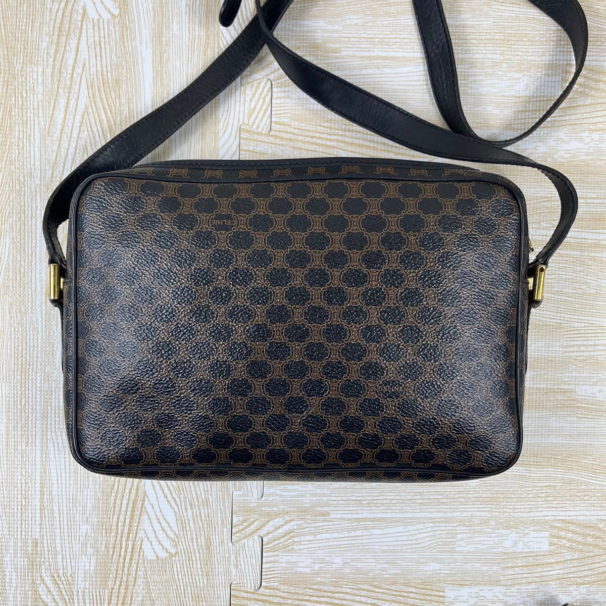 CELINE セリーヌ ショルダーバッグ 斜め掛け ブラック 黒 CELINE セリーヌ ショルダーバッグ 斜め掛け ブラック 黒